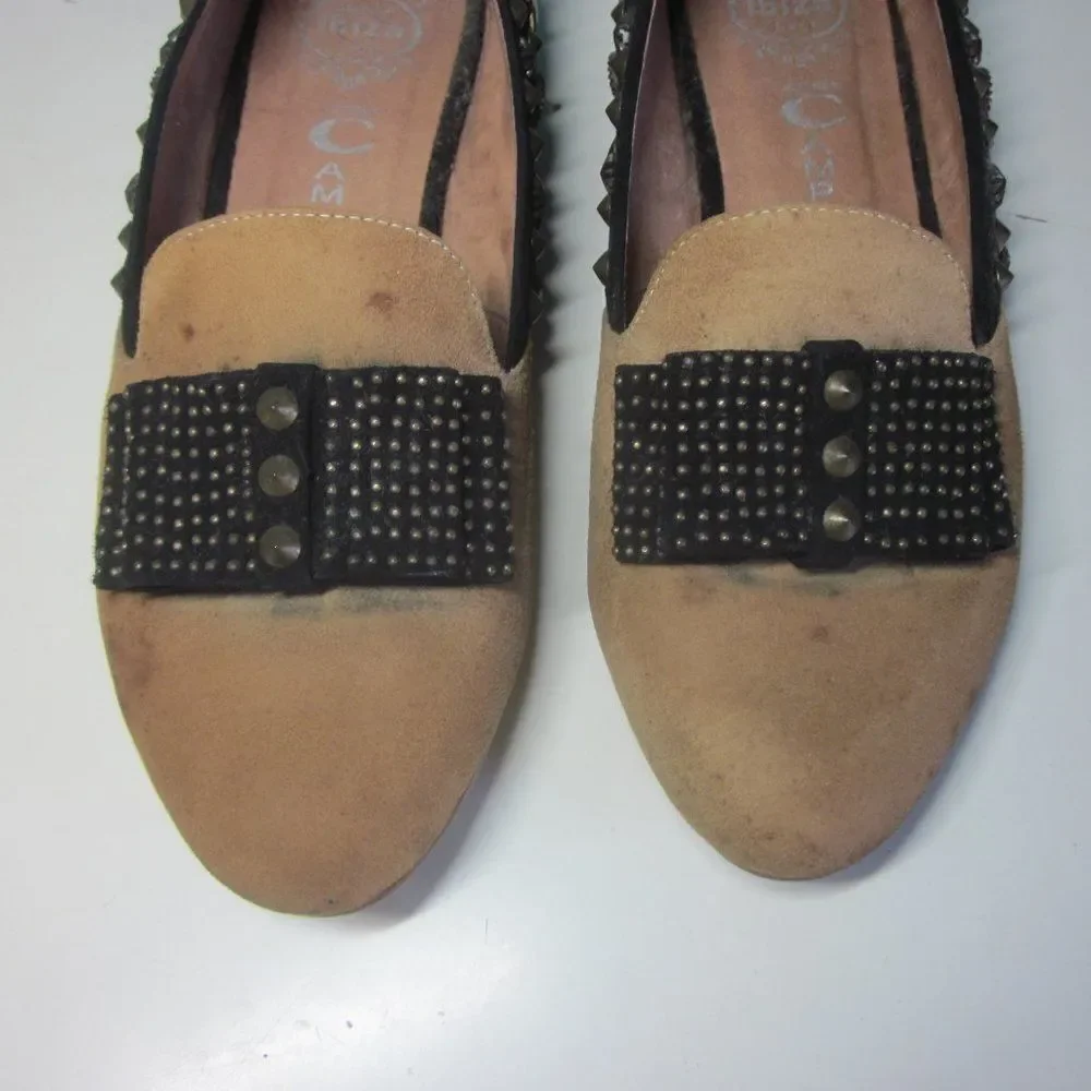 Jeffery Campbell Womens Size 7.5 Slip On Flats Studded Bow Loafer Tan / Black